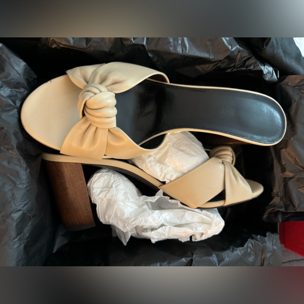 Yves saint laurent heel